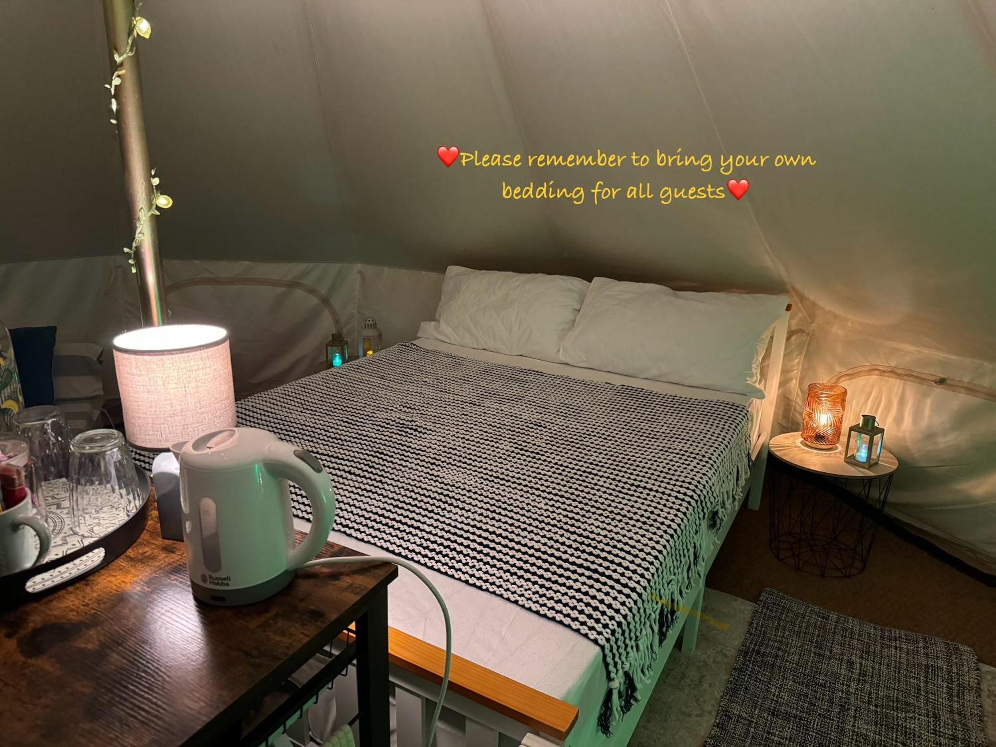 Villa Spacious Bell Tent At Herigerbi Park Lincolnshire à Grantham Extérieur photo